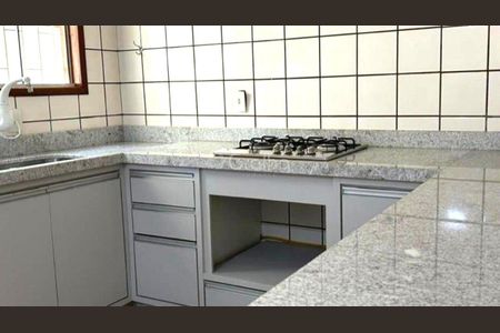 3_photo/95273a6add.94eccd8fc9add72f-ATLAS-caf80f08-dc04-426a-bcc3-1ebfc3148f1a.jpg de casa à venda com 3 quartos, 118m² em Carianos, Florianópolis