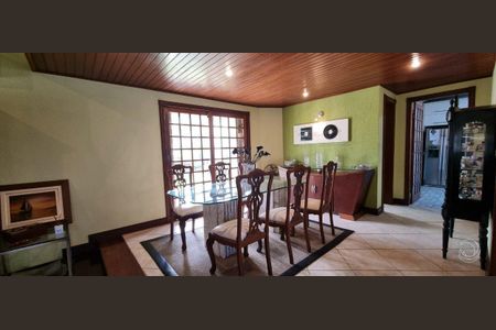 5_photo/95273a6aeb.508395daa8853870-ATLAS-0ff9357f-4c2e-47eb-8657-90b24a7fd919.jpg de casa à venda com 3 quartos, 199m² em Carianos, Florianópolis