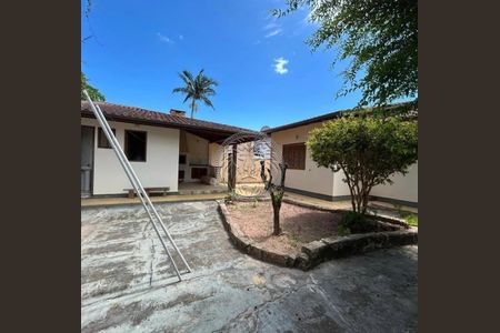 3_photo/95273a6aeb.7a37549eceeba21f-ATLAS-13f86a93-880c-4ff4-bd49-db2d4f95984d.jpg de casa à venda com 3 quartos, 118m² em Carianos, Florianópolis