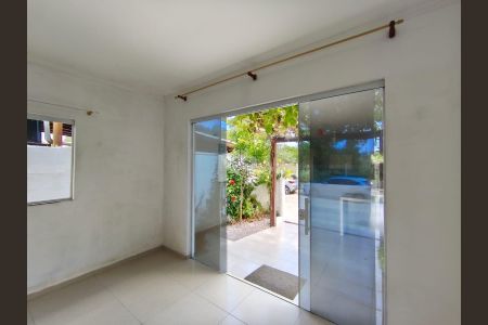 7_photo/95273a7f87.31fa6799cfd26a89-ATLAS-cd98d47b-8017-4af3-848e-5c3cd8d96426.jpg de casa à venda com 2 quartos, 100m² em Tapera da Base, Florianópolis