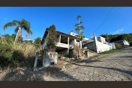 2_photo/95273a9af3.ebd3a5e2fb3d985e-ATLAS-b0de4260-462d-4b3b-9027-da0426b2aee1.jpg de casa à venda com 2 quartos, 100m² em Ribeirão da Ilha, Florianópolis