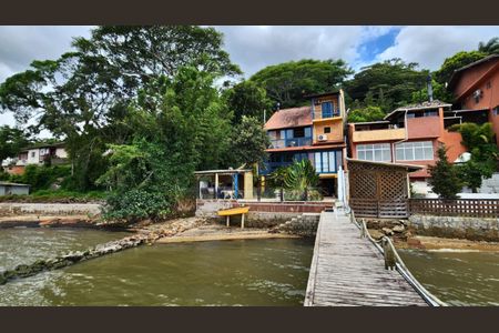 4_photo/95273a9e4b.5d26c17f4db94694-ATLAS-27abcdb6-9f92-44c1-aaab-d9571b4f12f5.jpg de casa à venda com 5 quartos, 180m² em Ribeirão da Ilha, Florianópolis