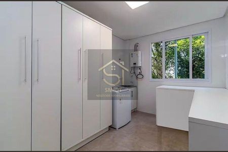 39_photo/95273ac3d5.adbb37f92a381176-ATLAS-61a66cf8-16ec-4f3d-a792-c1c50f09d2b7.jpg de apartamento para alugar com 4 quartos, 459m² em Alto Ribeirão, Florianópolis