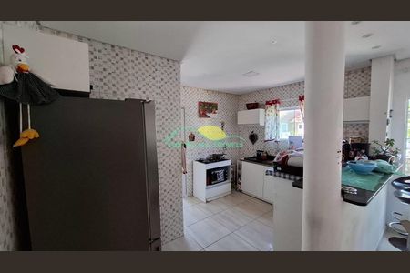 3_photo/95273ad9f3.ceff8192393c33de-ATLAS-14e05934-c783-4e8b-8e46-6bf5561f81f2.jpg de casa à venda com 3 quartos, 91m² em Alto Ribeirão Leste, Florianópolis