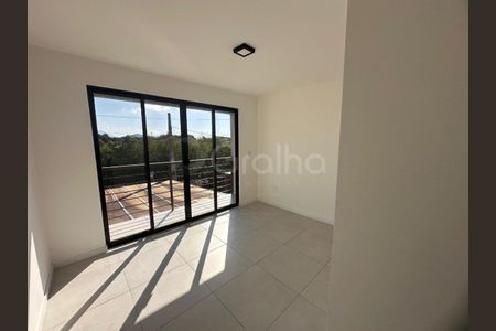 13_photo/95273ada3d.ef9097c2fd5b064b-ATLAS-0184235f-1b7c-4208-ba12-e99922eb42e1.jpg de casa à venda com 3 quartos, 118m² em Alto Ribeirão, Florianópolis