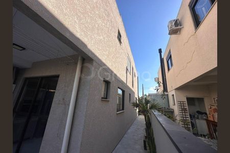 10_photo/95273ada3d.ef9097c2fd5b064b-ATLAS-e9577416-c3ae-469e-946a-9c8fec19f598.jpg de casa à venda com 3 quartos, 118m² em Alto Ribeirão, Florianópolis