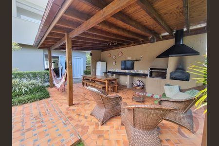 35_photo/95273b04bf.a15f321e408d66f6-ATLAS-e46f8ae9-ca80-4322-814e-56080478c6d9.jpg de casa à venda com 4 quartos, 277m² em Autódromo, Florianópolis