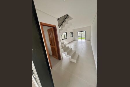 12_photo/95273b08bb.23351eba74f1df34-ATLAS-4e30fe00-c003-4840-8723-e66aac2daeb9.jpg de casa à venda com 3 quartos, 118m² em Campeche Central, Florianópolis