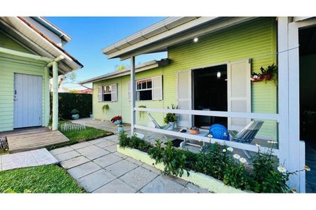 8_photo/95273b0971.9d8fed69801cdea0-ATLAS-ea1fb925-a5d9-4cd1-b66b-12775edbcfde.jpg de casa à venda com 3 quartos, 155m² em Campeche Central, Florianópolis