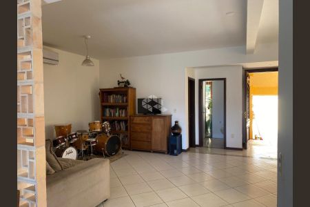 6_photo/95273b0a2f.4cea1a0b3f6bbd2f-ATLAS-1f7ed38f-b2e0-4497-bf1d-6a982047ff10.jpg de casa à venda com 6 quartos, 229m² em Campeche Central, Florianópolis