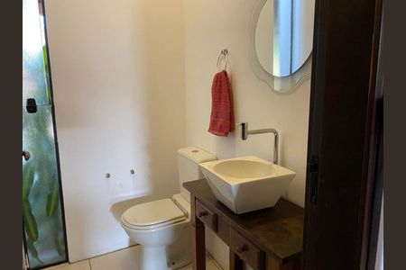 11_photo/95273b0a33.935c805baf9a7d1f-ATLAS-d9839f24-03fc-43bf-8b9e-7246790cd9e0.jpg de casa à venda com 6 quartos, 189m² em Campeche Central, Florianópolis