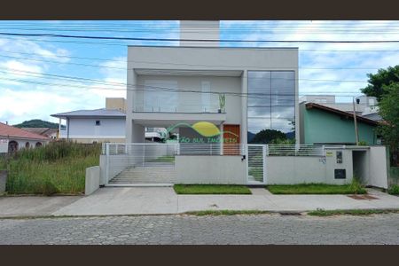 3_photo/95273b0e17.bbd0c06dccd8b6dc-ATLAS-67c46dde-24e8-4d8f-88c8-216a09d7f2a5.jpg de casa à venda com 3 quartos, 194m² em Campeche Central, Florianópolis