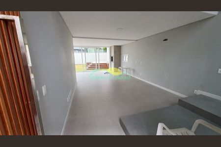 24_photo/95273b0e17.bbd0c06dccd8b6dc-ATLAS-9e23e708-5e9e-4fc5-a722-bbf6f7153a88.jpg de casa à venda com 3 quartos, 194m² em Campeche Central, Florianópolis