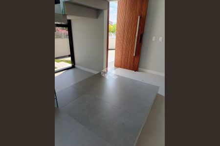 2_photo/95273b0e17.cc7236c2711dd29d-ATLAS-ba8e94fe-e5c0-47aa-9c8d-64dc847ccfcf.jpg de casa à venda com 3 quartos, 193m² em Campeche Central, Florianópolis