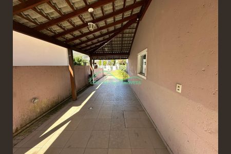 9_photo/95273b0e67.dc7b031a1d7e8bb1-ATLAS-4303c3f9-26e7-402b-988d-6c19d0e328f7.jpg de casa para alugar com 3 quartos, 140m² em Campeche Central, Florianópolis