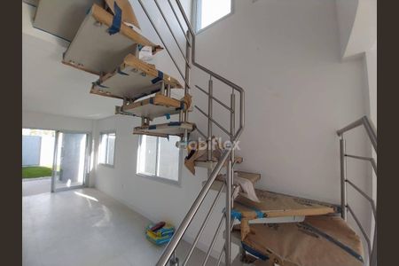 6_photo/95273b0ff1.3096e8e4e6f3350a-ATLAS-dab75d21-44a4-4054-926e-4fca3b2c6095.jpg de casa à venda com 3 quartos, 170m² em Campeche Central, Florianópolis