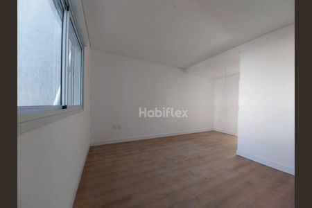 8_photo/95273b0ff1.e7147fdb0ba25e0e-ATLAS-3d28c5b1-d2db-4b50-bf33-abb24fb4b51a.jpg de casa à venda com 3 quartos, 132m² em Campeche Central, Florianópolis