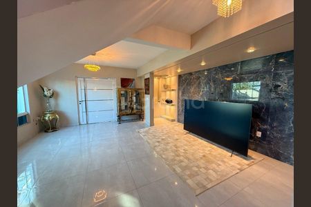 2_photo/95273b101f.e6f02a1e96aef2b1-ATLAS-365edac8-c5ec-4e4b-8894-a35ae961b3da.jpg de casa à venda com 2 quartos, 139m² em Campeche Central, Florianópolis