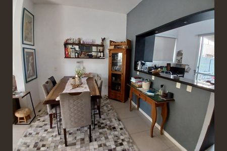 3_photo/95273b103d.d064f87ba2f4a60c-ATLAS-7bbde826-d56e-489e-9735-00af77c6f0ff.jpg de casa à venda com 3 quartos, 114m² em Campeche Central, Florianópolis