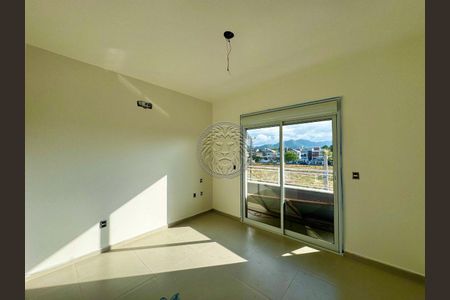 18_photo/95273b110f.7dc29441a77b793f-ATLAS-e2c38fb4-77f3-41c9-8f97-6e611fb08407.jpg de casa de condomínio à venda com 2 quartos, 150m² em Campeche Central, Florianópolis