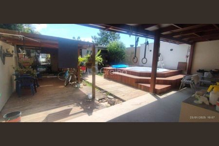 8_photo/95273b11a5.92bd7eb76981e119-ATLAS-19e2f3eb-6452-4ed3-9bb4-e33fd5d21d65.jpg de casa à venda com 3 quartos, 141m² em Campeche Central, Florianópolis