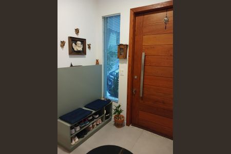 3_photo/95273b11af.a15f321e408d66f6-ATLAS-75889f9c-734d-416a-b736-4e33d98d87f8.jpg de casa à venda com 3 quartos, 145m² em Campeche Central, Florianópolis