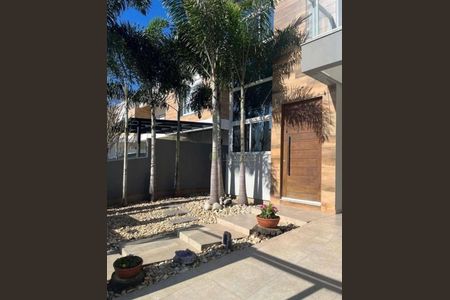 8_photo/95273b1237.c2ab086310b5e3d8-ATLAS-b82a77f9-7a66-4878-9d8a-acaa0df5e7af.jpg de casa à venda com 4 quartos, 182m² em Campeche Central, Florianópolis