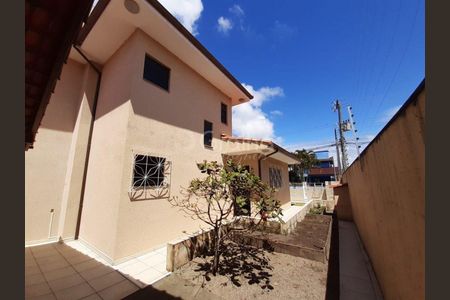 8_photo/95273b13b7.6e34117dad40dd08-ATLAS-8d4ae08c-b514-4d3a-b0ce-56841a908734.jpg de casa para alugar com 4 quartos, 380m² em Campeche, Florianópolis