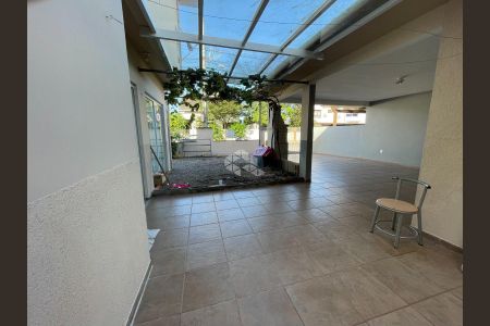 8_photo/95273b13bb.2d3ac289e0c8b5b7-ATLAS-7a2a4e46-cbb9-4c67-8644-fe623903e999.jpg de casa à venda com 3 quartos, 278m² em Campeche Central, Florianópolis