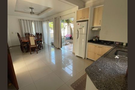 6_photo/95273b13bb.2d3ac289e0c8b5b7-ATLAS-e7926e04-a486-4b73-a8c0-4acd8420e5f1.jpg de casa à venda com 3 quartos, 278m² em Campeche Central, Florianópolis