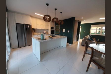 3_photo/95273b13e3.59b9fa3339c8dcb8-ATLAS-1430a691-a2da-43a4-995e-6642bcdbd83f.jpg de casa à venda com 3 quartos, 138m² em Campeche Central, Florianópolis