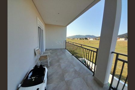 12_photo/95273b13e3.59b9fa3339c8dcb8-ATLAS-2a11c8e2-e437-4db4-a230-b5cd6fd89567.jpg de casa à venda com 3 quartos, 138m² em Campeche Central, Florianópolis