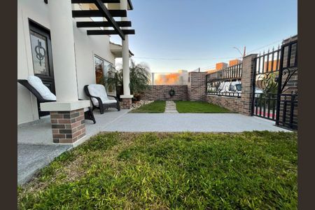 23_photo/95273b1405.cd9825838d209f48-ATLAS-daed9424-8d91-4e10-aef0-6316e9cf4508.jpg de casa à venda com 4 quartos, 165m² em Campeche Central, Florianópolis