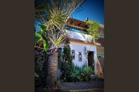 4_photo/95273b1635.cb4a3f4e1d4d223a-ATLAS-82ed7474-b23b-4752-94ee-7c32d1a6f90f.jpg de casa à venda com 2 quartos, 100m² em Autódromo, Florianópolis