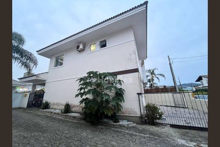 4_photo/95273b178f.737243da5683c831-ATLAS-6c57b629-e6a1-44a1-b69e-fa86368682d2.jpg de casa à venda com 3 quartos, 120m² em Autódromo, Florianópolis