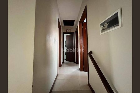 9_photo/95273b178f.737243da5683c831-ATLAS-a1c43020-d0f5-4b02-9eb8-e1d433a13e1b.jpg de casa à venda com 3 quartos, 120m² em Autódromo, Florianópolis