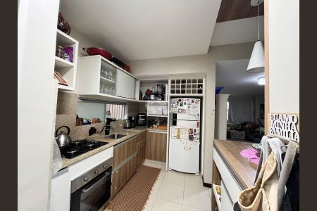 32_photo/95273b178f.c1dc00249eefaead-ATLAS-b6d62ae6-8d6e-4b1e-b6fe-dfe9ad3650cc.jpg de casa à venda com 3 quartos, 120m² em Autódromo, Florianópolis