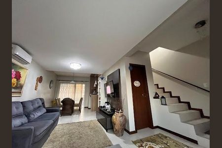 5_photo/95273b1791.1bb529b01f5e602e-ATLAS-e84ccfb0-37a6-49ee-bed8-e9fb180a0a45.jpg de casa à venda com 3 quartos, 120m² em Autódromo, Florianópolis