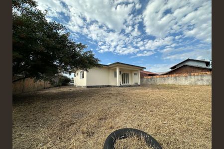 18_photo/95273b1795.4cea1a0b3f6bbd2f-ATLAS-9ea90a17-a60f-4691-99d9-c328bb657b47.jpg de casa para alugar com 3 quartos, 120m² em Autódromo, Florianópolis