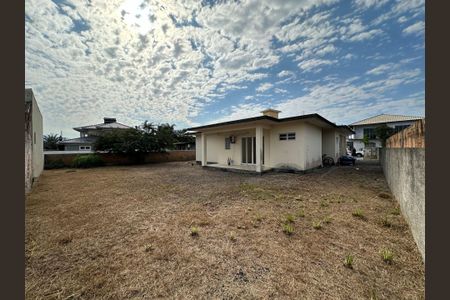 7_photo/95273b1795.4cea1a0b3f6bbd2f-ATLAS-d142fea7-9b35-451d-a0e8-71619223dcea.jpg de casa para alugar com 3 quartos, 120m² em Autódromo, Florianópolis