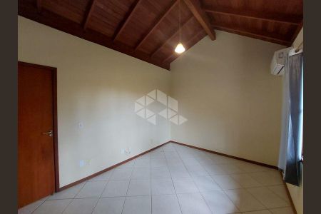 8_photo/95273b2499.4e9950cabb3fef44-ATLAS-25a8e097-ac8b-4f96-a6c5-30eb46bfba7e.jpg de casa de condomínio para alugar com 3 quartos, 140m² em Rio Tavares Central, Florianópolis