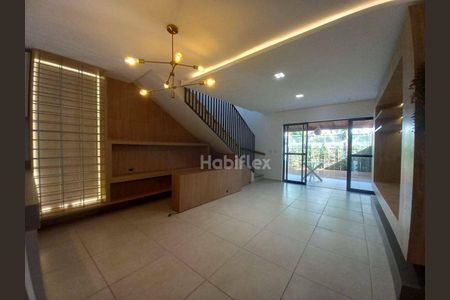 12_photo/95273b2735.0c610a6dff897bfd-ATLAS-8770d2f7-55fc-472f-9cf0-44b1fc6f8da5.jpg de casa à venda com 3 quartos, 130m² em Moenda, Florianópolis