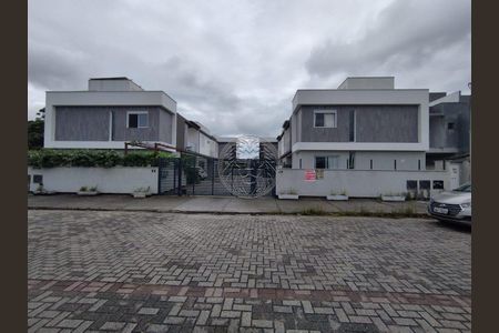 2_photo/95273b2e21.08b3425be071d4d3-ATLAS-0a2747d5-4aea-4e50-abc1-8b5559ef8be6.jpg de casa para alugar com 3 quartos, 135m² em Alto Ribeirão Leste, Florianópolis