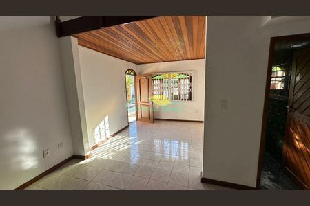 5_photo/95273b3133.b8ea18955eb34190-ATLAS-96c5de32-4d42-4e43-a9ce-3bb79a6bc199.jpg de casa para alugar com 3 quartos, 240m² em Morro das Pedras, Florianópolis