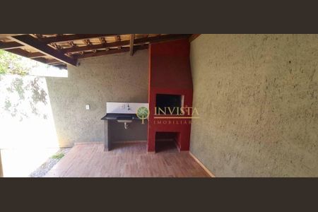 5_photo/95273b323b.6ba4ef9df26df2e3-ATLAS-1b8b0ce3-9190-4ea5-8f29-16a5d7b33753.jpg de casa à venda com 2 quartos, 102m² em Armação, Florianópolis