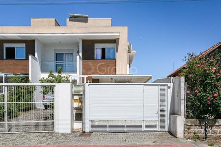 11_photo/95273b35b9.4bd2615f33144f40-ATLAS-3d735027-1ccd-4a9e-a351-d5d6267e7eb6.jpg de casa para alugar com 3 quartos, 117m² em Armação, Florianópolis