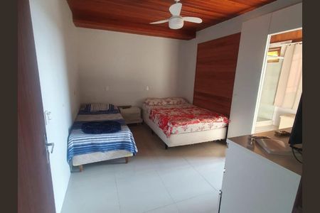 16_photo/95273b36bb.b8c4f165c1f119ea-ATLAS-ffe34778-c764-410e-bee1-ea82d02bb343.jpg de casa à venda com 5 quartos, 356m² em Campeche, Florianópolis