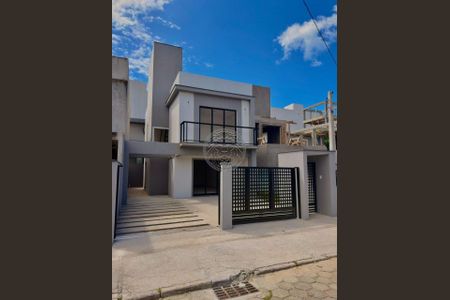 5_photo/95273b3833.f38e38137a2159e3-ATLAS-76d2a366-c8a8-41fe-93c1-a088507e8dff.jpg de casa à venda com 3 quartos, 160m² em Campeche, Florianópolis