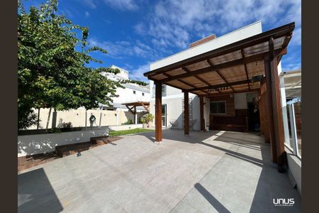 25_photo/95273b3ccf.07fb07773285f6be-ATLAS-da9ebba8-d19a-4105-b285-2d8b9b43f093.jpg de casa à venda com 3 quartos, 105m² em Moenda, Florianópolis