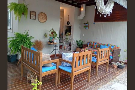 41_photo/95273b3ccf.6ba4ef9df26df2e3-ATLAS-cf770d31-9a30-4296-9f2a-651a11b7e2c1.jpg de casa à venda com 3 quartos, 133m² em Moenda, Florianópolis